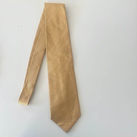 Yellow Jos. A. Bank Handsewn All Silk Mens Tie - Picture 3 of 6